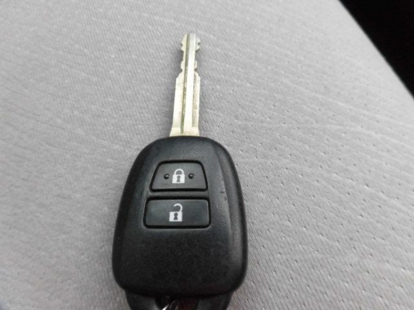 Toyota Corolla Axio G 2015