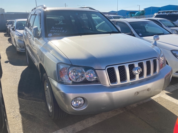 Toyota Kluger 2.4 S 2001