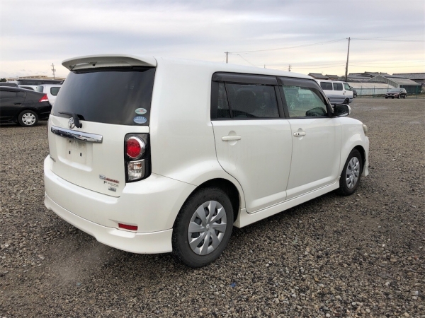 Toyota Corolla Rumion Aero Tourer 2010