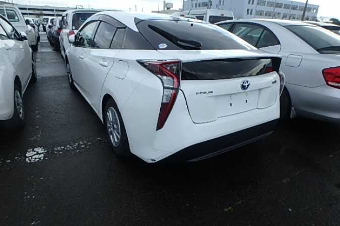 Toyota Prius S 2016