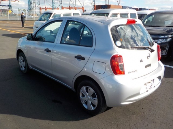 Nissan March S 2019