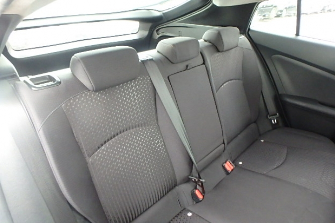 Toyota Prius S 2016
