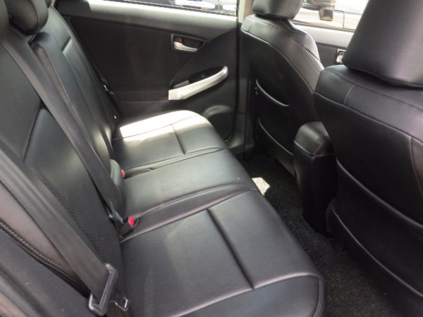 Toyota Prius S 2015
