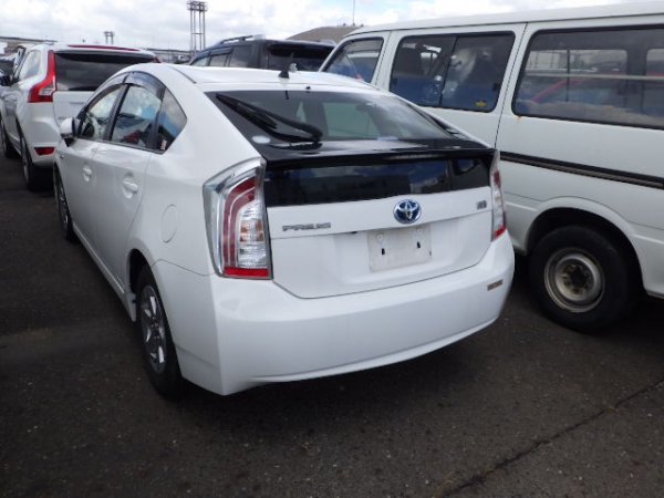 Toyota Prius S 2015