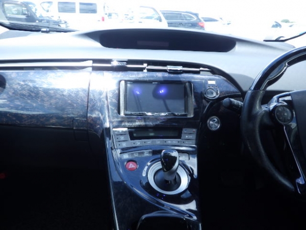 Toyota Prius S 2015