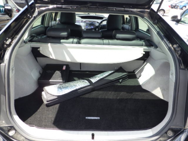 Toyota Prius S 2015