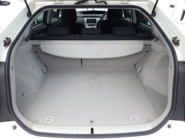 Toyota Prius S 2015