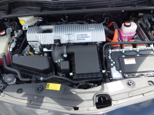 Toyota Prius S 2015