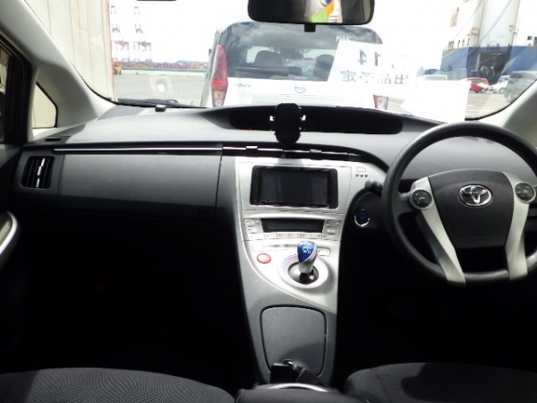 Toyota Prius S 2015