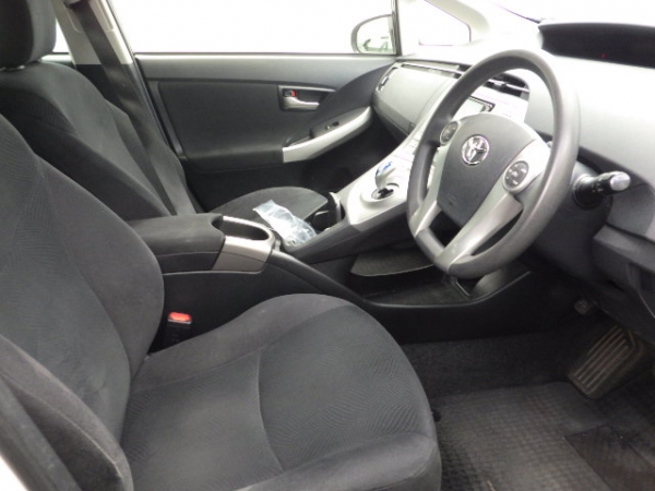 Toyota Prius S 2015