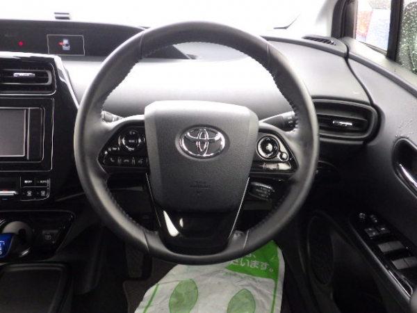 Toyota Prius S 2019