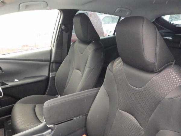Toyota Prius S 2019
