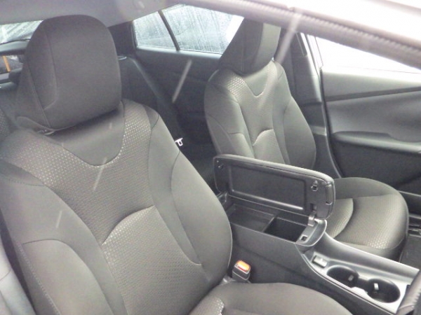 Toyota Prius S 2019