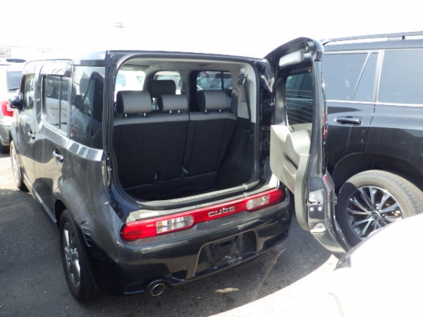 Nissan Cube Rider - Black Line 2012