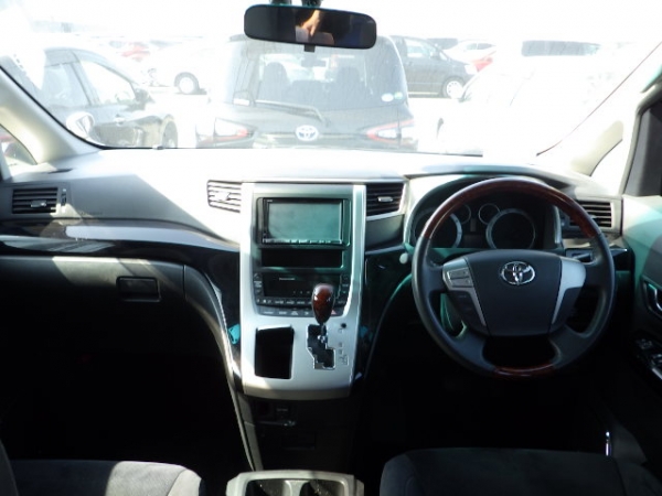 Toyota Vellfire Platinum Selection 2010