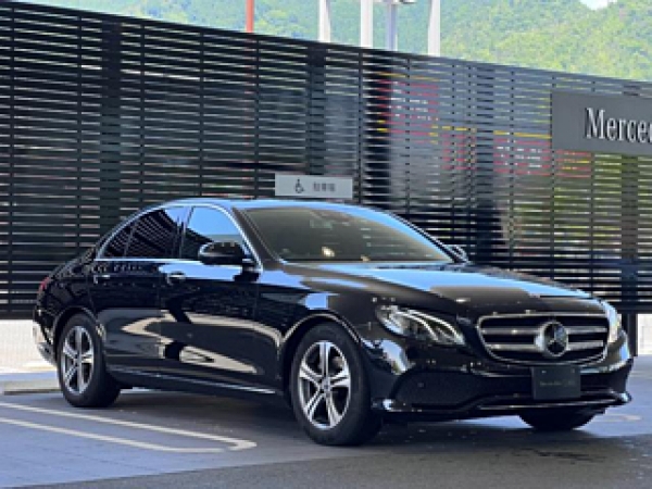 Mercedes Benz E220 AVANTGARDE 2020