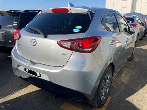 Mazda Demio Sky active 2017