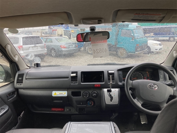 Toyota Regius Super GL package 2014