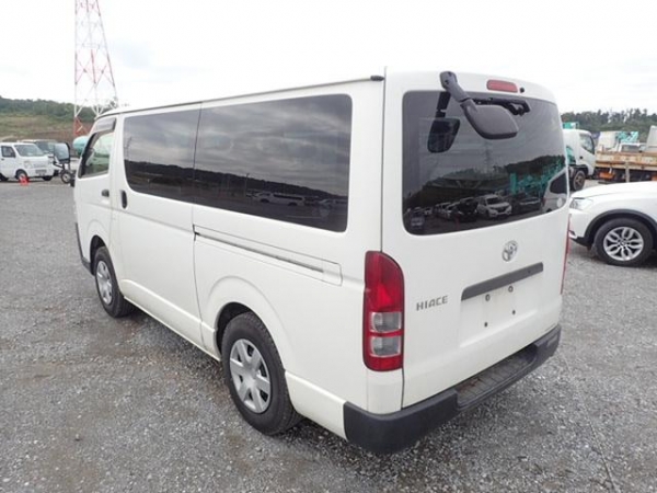 Toyota Hiace Van Long DX 4WD 2015