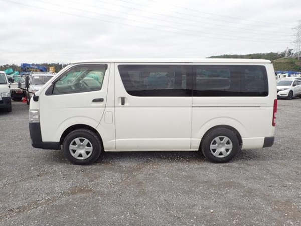 Toyota Hiace Van Long DX 4WD 2015