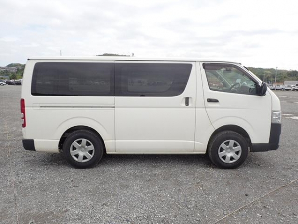 Toyota Hiace Van Long DX 4WD 2015