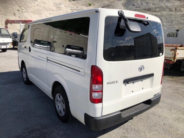 Toyota Hiace Van DX 2015