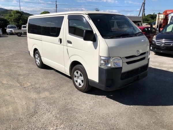 Toyota Hiace Van DX 2015