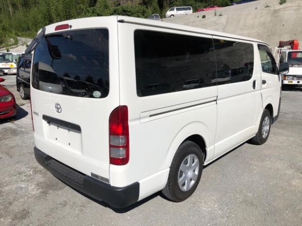 Toyota Hiace Van DX 2015