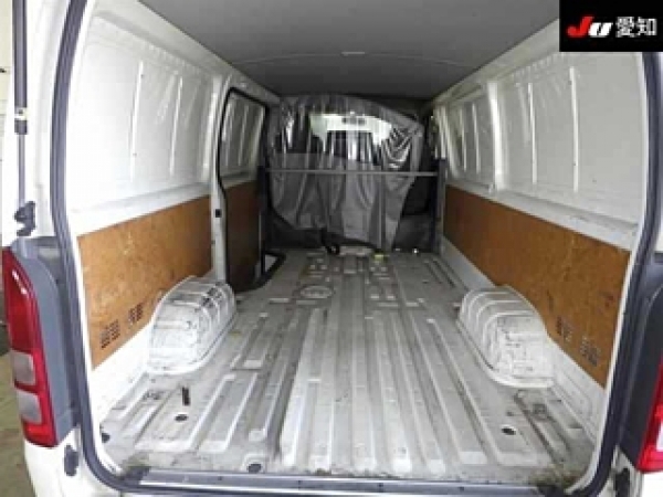 Toyota Hiace Van 1kd 2010